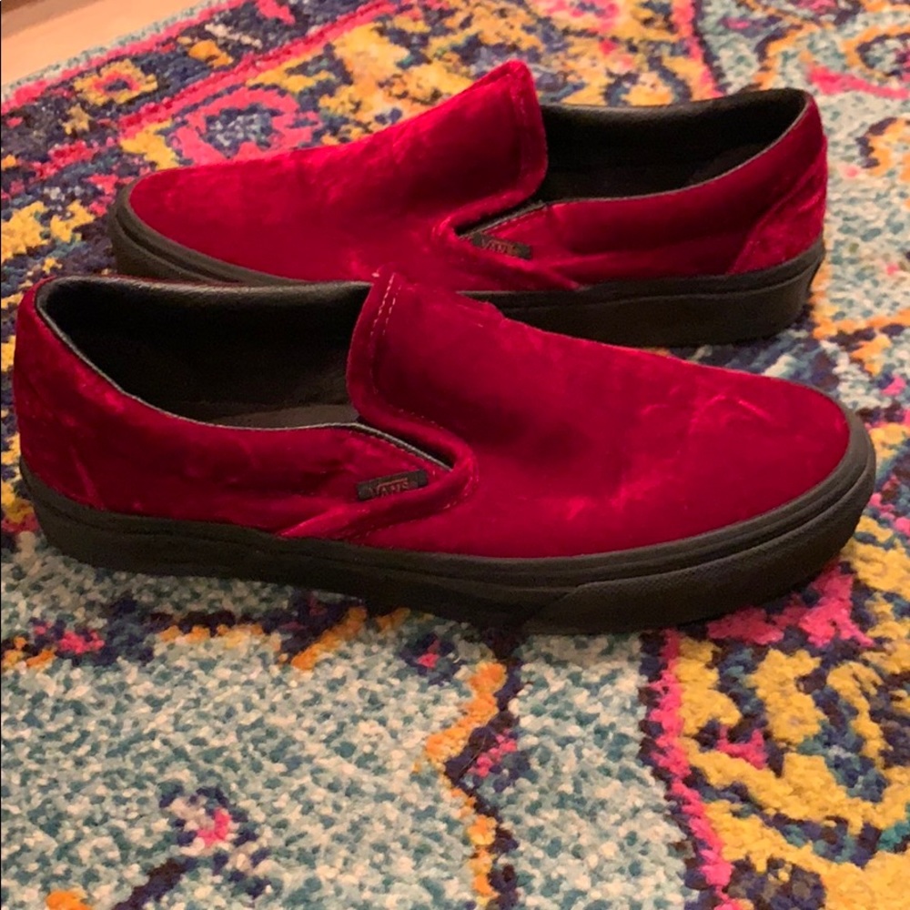 Red Velvet vans